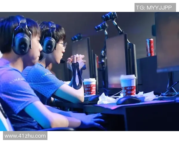 赛后分析：LNG与FPX对决中的战术布局与关键时刻解析